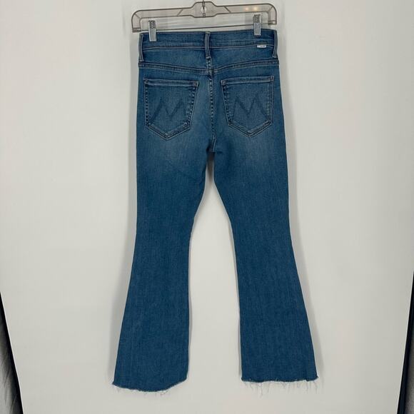 MOTHER The Weekender Fray In A Groovy Kind Of Love Flare Jeans Blue Size 26 - Picture 8 of 14